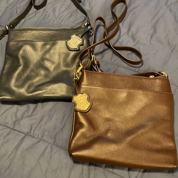 J.W. Hulme Designs - Two (2) Small Leather Crossbody, One Brown, One Navy Blue, - Picture 4 of 4